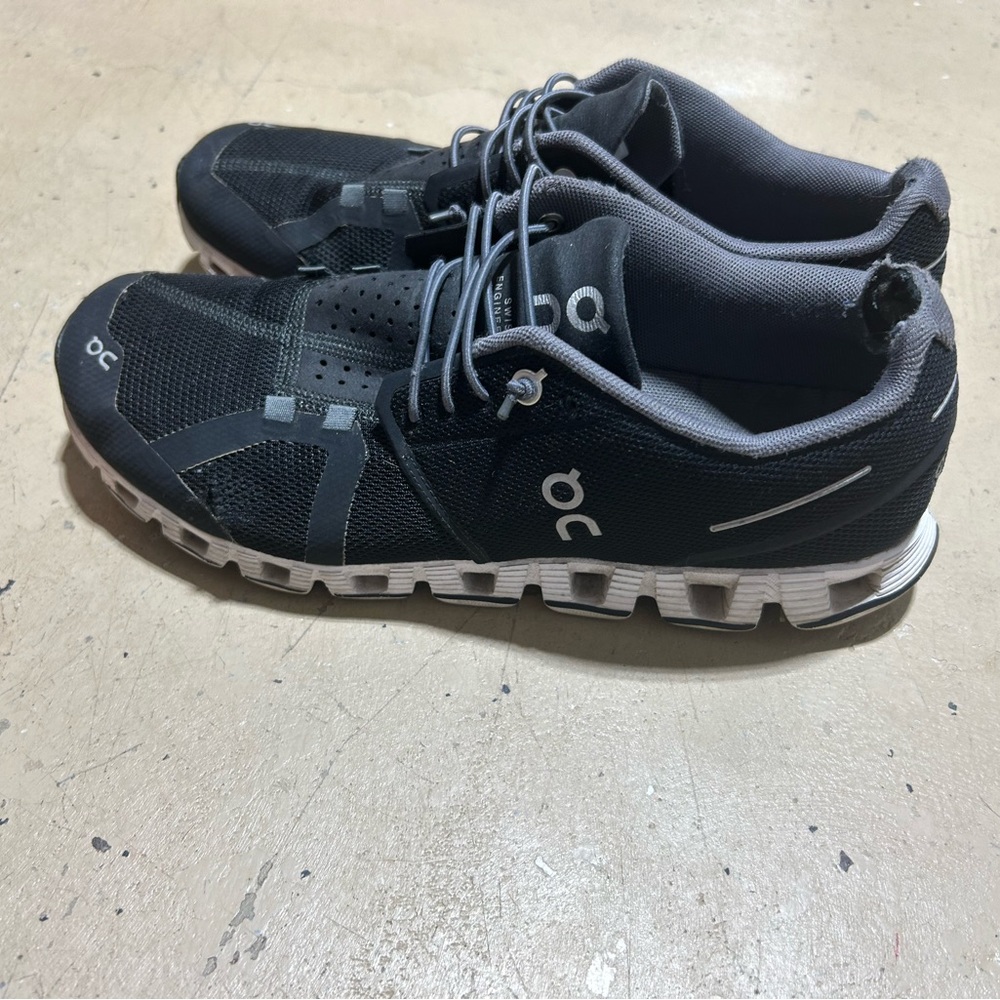 On clouds shoes on running shoes